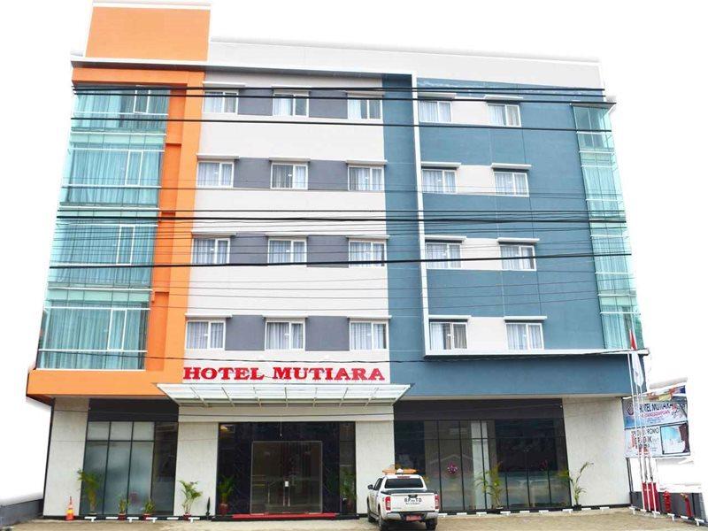 Hotel Mutiara Mitra Reddoorz Padang Sidempuan Ngoại thất bức ảnh