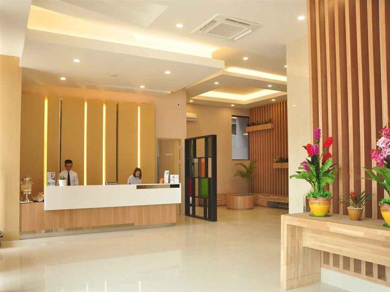Hotel Mutiara Mitra Reddoorz Padang Sidempuan Ngoại thất bức ảnh