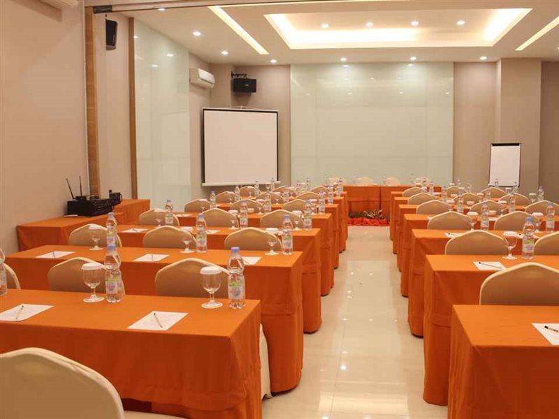 Hotel Mutiara Mitra Reddoorz Padang Sidempuan Ngoại thất bức ảnh